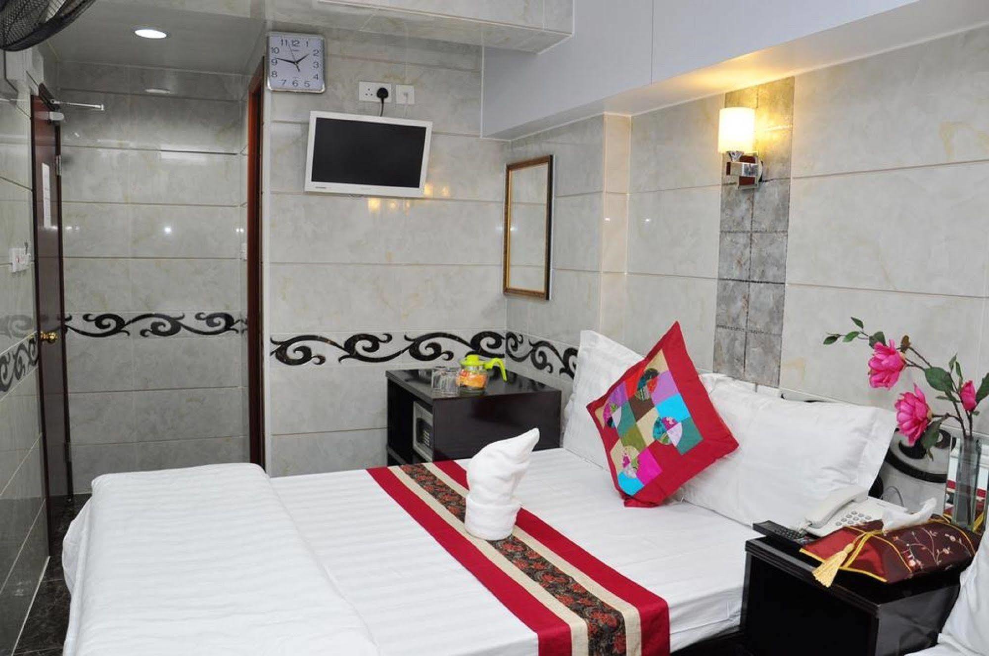 Pearl Premium Guest House Hong Kong Exterior photo