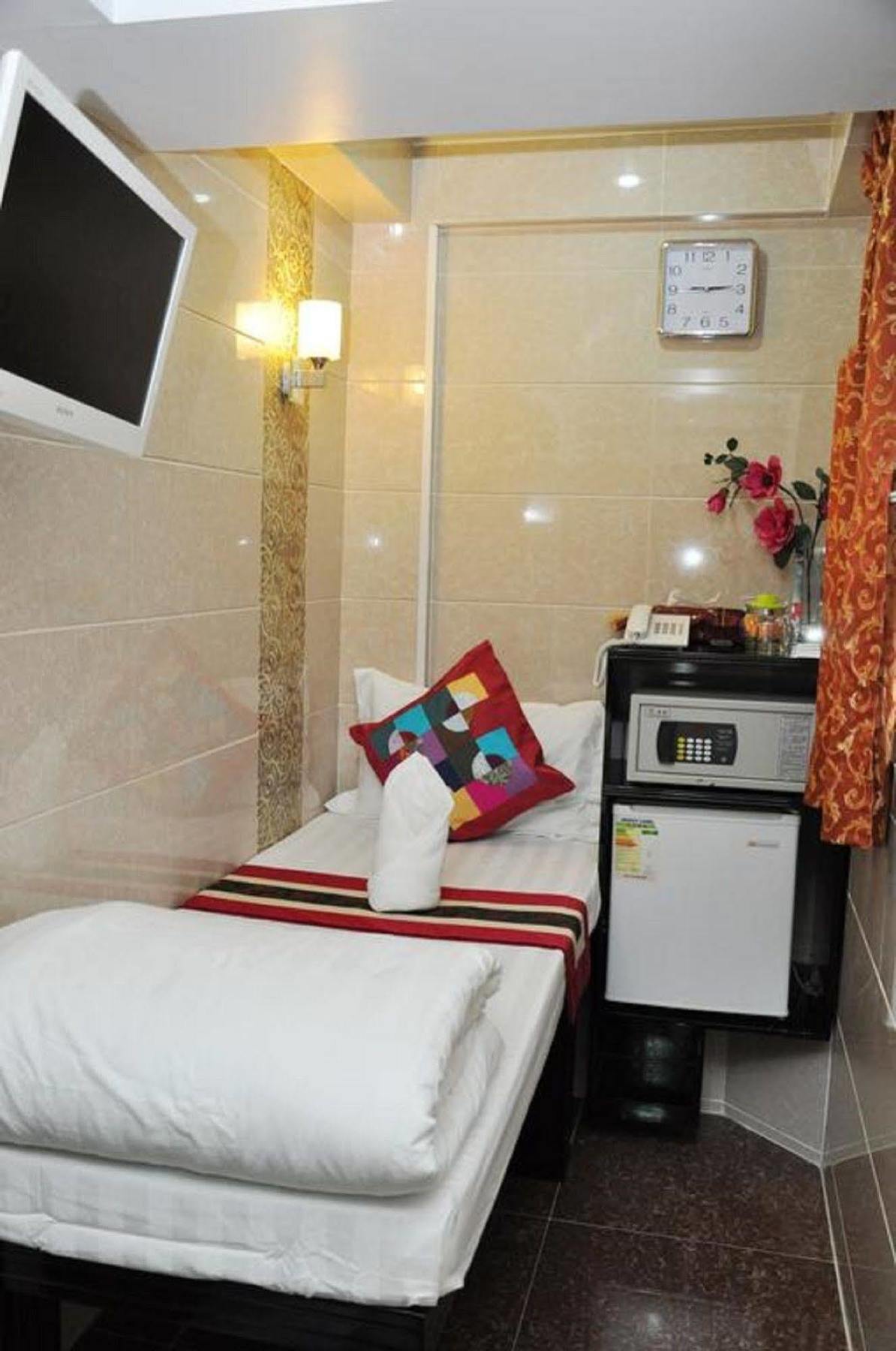 Pearl Premium Guest House Hong Kong Exterior photo